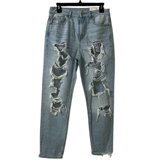 American Eagle Outfitters Mom Blue Mist Distressed Mom Jeans(Size 6Regular) - Picture 4 of 12